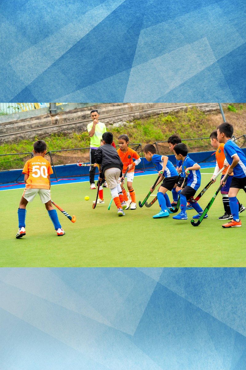 hkpoliceforce's tweet image. SAFETY—a universal🌍language
Joining a🏑tournament promoting #RacialHarmony &amp;amp; #AntiCrime awareness—the Interdepartmental #CounterTerrorism Unit—comprising 6🇭🇰disciplined services incl. #HKPF—imbued 300+ non-ethnic Chinese kids with #EmergencyPreparedness in case of #TerrorAttacks