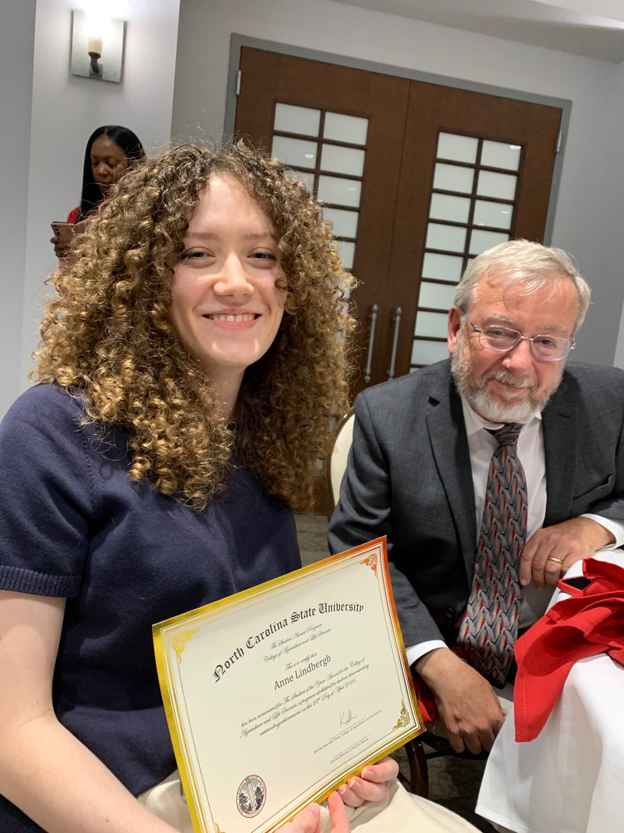 Congratulations to Anne Lindbergh! She was named the NCSU @NCStateCALS Student of the Year. She is the co-founding president of the UG Ento Club and an active student researcher. She has made @NCSU_DEPP a better place!