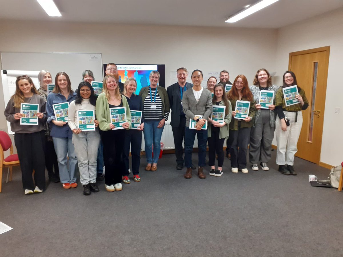 FloSemple's tweet photo. 15 more ready, willing and able ASIST trained caregivers in Edinburgh. Thanks to Barrie and Steve for co-delivering to another amazing group of people #suicidefirstaidinterventions #SuicideAwareness #suicideprevention @penumbra_scot https://t.co/bhbB6PuT89