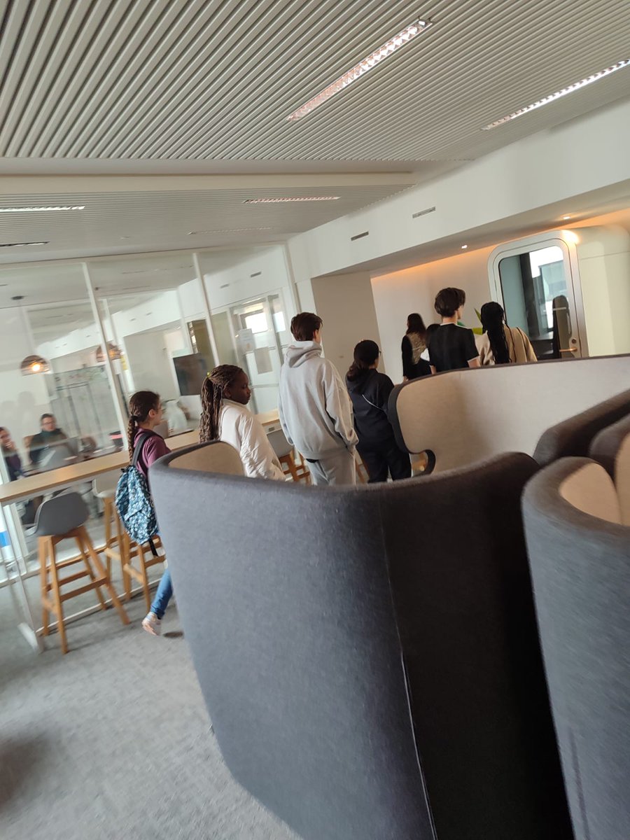 Lycée Daniel Balavoine de Bois-Colombes tweet media