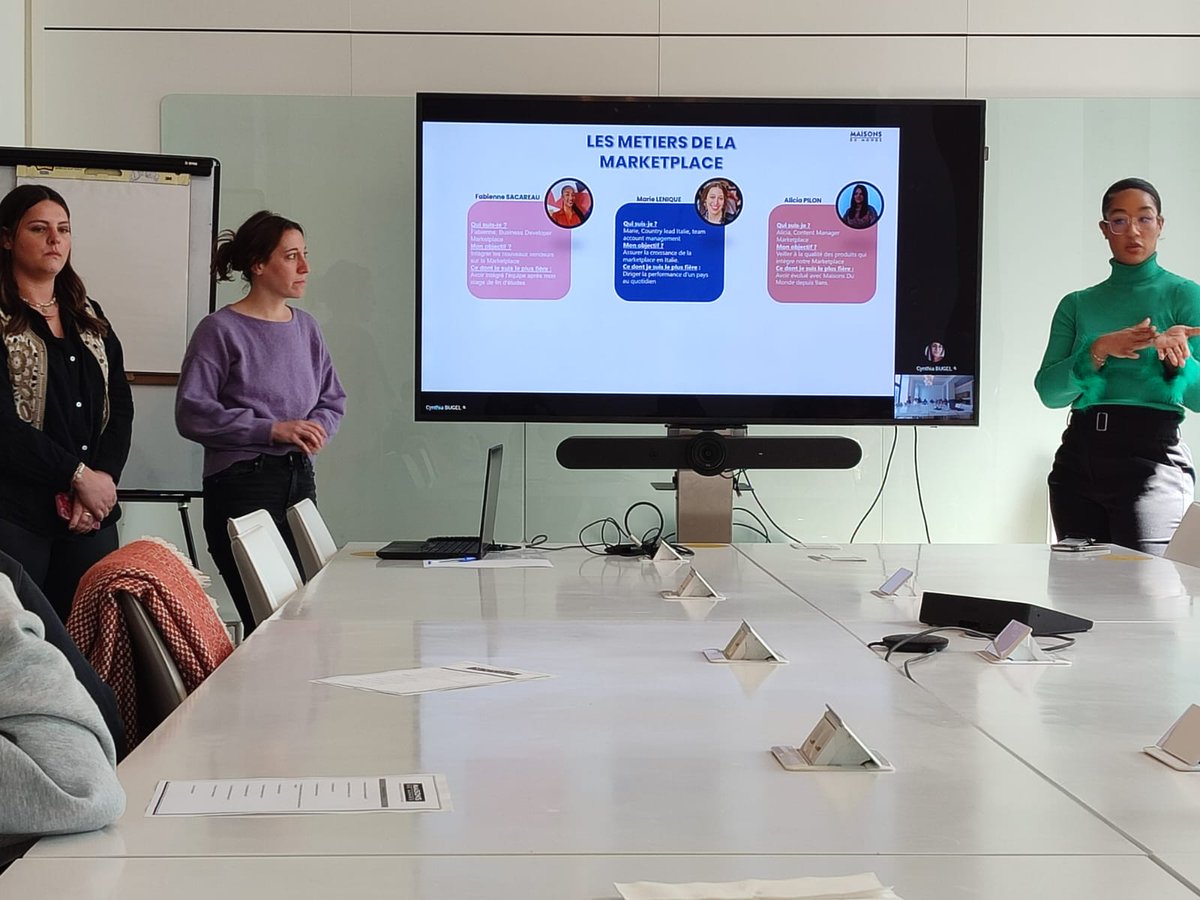 Les 2EPC ont été visités le siège de Maison du monde à Paris. Ils ont eu une présentation de l entreprise, des métiers et des parcours de chacun. Ils on pu visité les bureaux et le magasin. Un grand merci à toute l equipe pour cet accueil chaleureux. <a href="/acversailles/">Académie de Versailles</a> <a href="/ProVersailles/">Voie Professionnelle - Académie de Versailles</a>