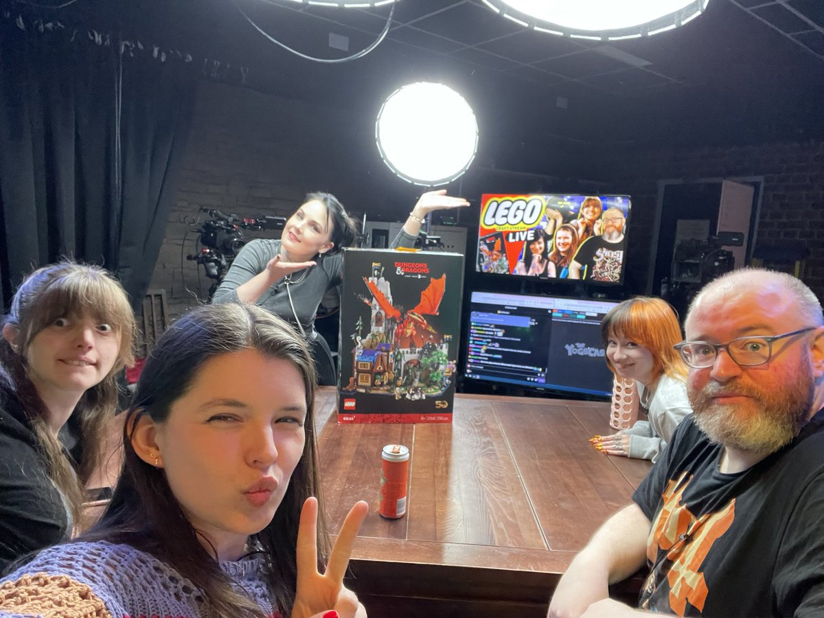 LEGO BIRTHDAY BOBA CRAFT LIVE NOW!