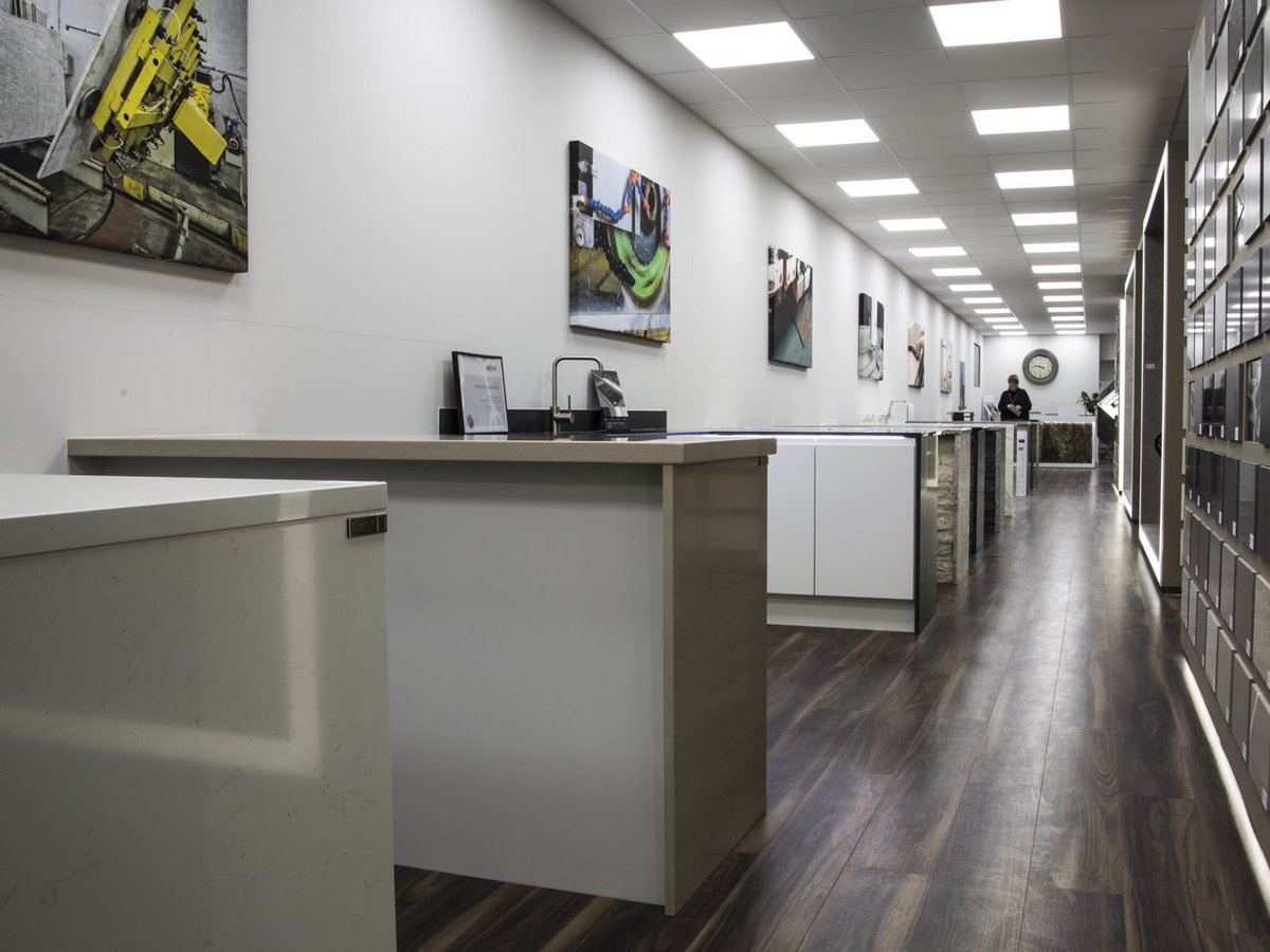 MayflowerStone's tweet photo. Not quite sure which stone to choose or what edge design to select for your dream worktop?

Come to the Mayflower Stone showroom and take a look in person!

Chat with our amazing team, who can help guide and assist you in making your decision.

📍 Plymouth, PL6 7TL https://t.co/3JsgSUVlCV