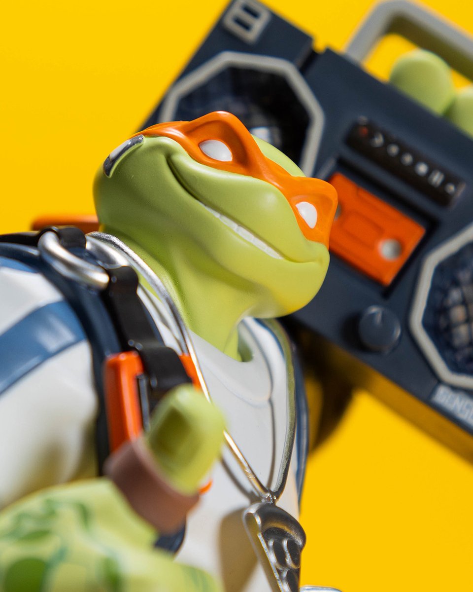 MightyJaxx's tweet photo. Showing our current prototype of TMNT x Clogtwo Urban Combat: Michelangelo! 🛹 We’re working on some finishing touches on this bad boy before it goes into full production.

Can you imagine unboxing this? 😜

Pre-order yours on https://t.co/ynPr4PZAuX, so don’t miss out! #tmnt https://t.co/tbwXiWeUdl