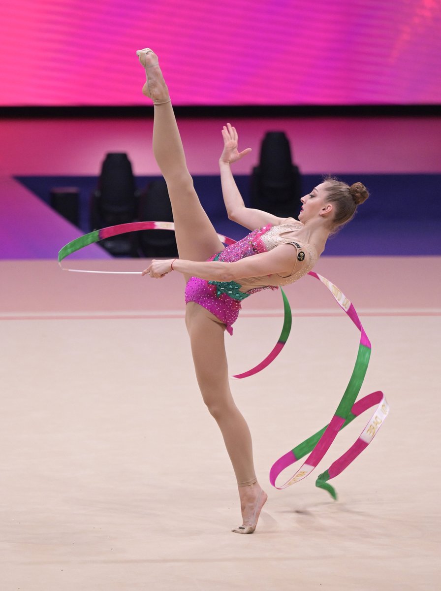 In Tashkent, a thrilling test awaits. Which two rhythmic stars are going head-to-head at this week’s World Cup? Find out here 👉🔗 tinyurl.com/bdd4hu37 #Rhythmic #Gymnastics #FIGWorldCup