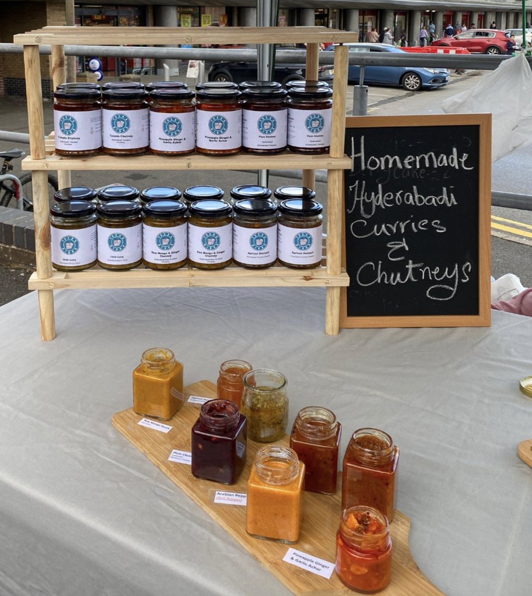 BuryFDFest's tweet photo. 🚨Warning🚨 This post may cause extreme food envy!! 👀

We can't wait for Bury's first Food and Drink Fest next month 🎉

We've got American snacks from Mama Sue's, Greek street food from Malaka Brothers, chutneys from Tosha Dibba, sweet treats from SugarHit and much more🌭🧁✨ https://t.co/XGDxOah1JA
