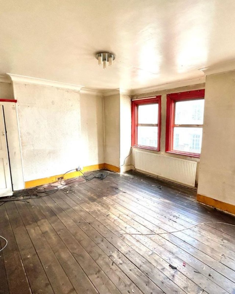 Let’s talk Lot 9️⃣ - For Sale by Auction on 2nd May

📍 Acton, London
➡ £640,000 - £660,000

Embrace the charm of this period house in Chiswick - ideal for DIY lovers or developers! 🏡💡

👉 ow.ly/KlZ050RhXMJ

#auction #propertyauction #forsale #investment #london