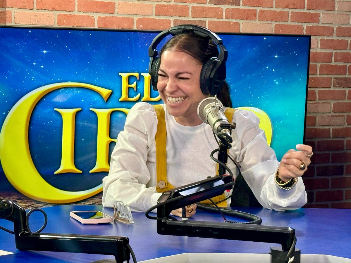 elcircodelamega's tweet photo. ¡Gracias @wanda.sais! 🙌🎪

El Circo de La Mega
L-V • 5-10AM

#elcircodelamega #elcirco #elgangster #funkyjoe #puertorico https://t.co/7Nnqqkq9mf