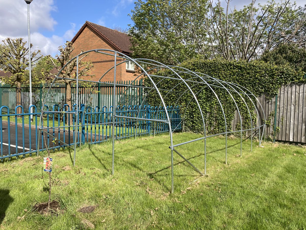 SFE School Support tweet media