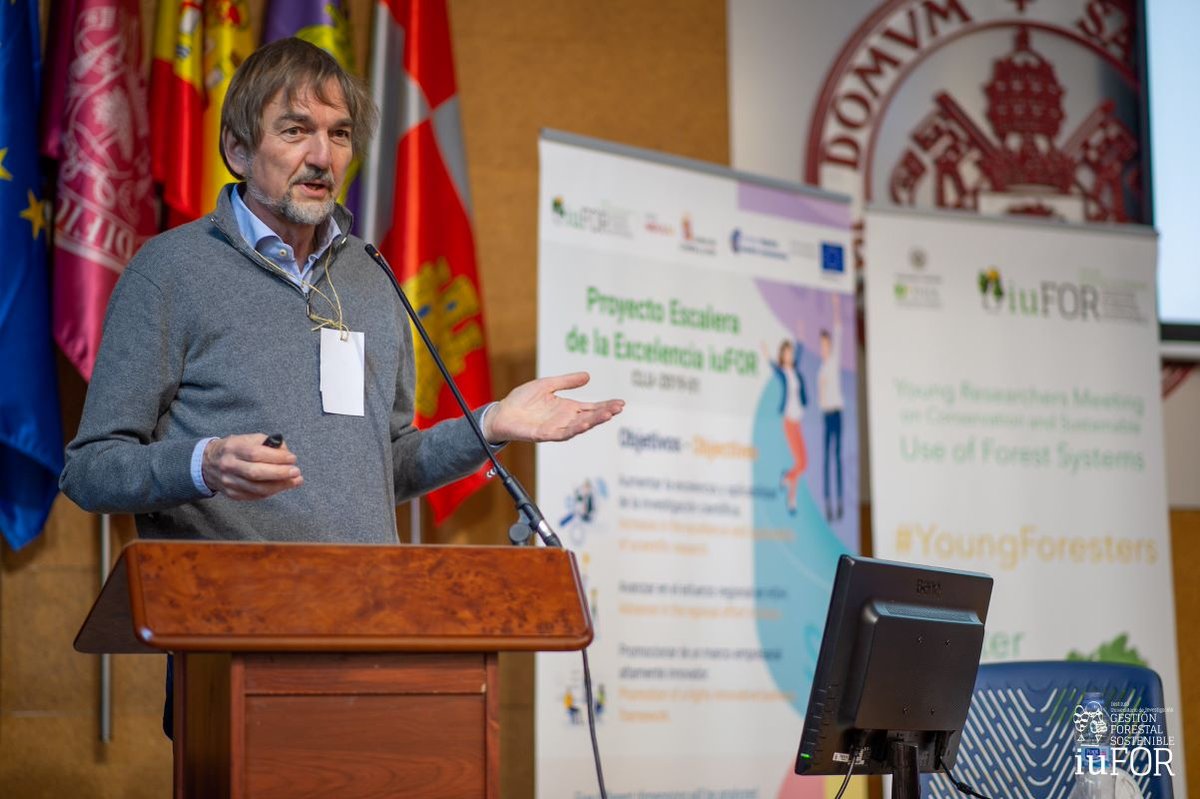 Desde el iuFOR, estamos expectantes ante el simposio en el Lecrac  [Palencia] (dia 25) y la investidura de Hans Prestzsch como doctor  honoris causa [Valladolid] (dia 26)
 #EscaleraExcelencia #somosiuFOR  #RIS3 <a href="/YoungForesters/">iuFOR UVa-INIA</a> <a href="/UVa_es/">Gabinete de Comunicación Universidad de Valladolid</a> <a href="/UVaPalencia/">UVa Campus de Palencia</a> <a href="/CampusdeSoria/">Campus de Soria</a>