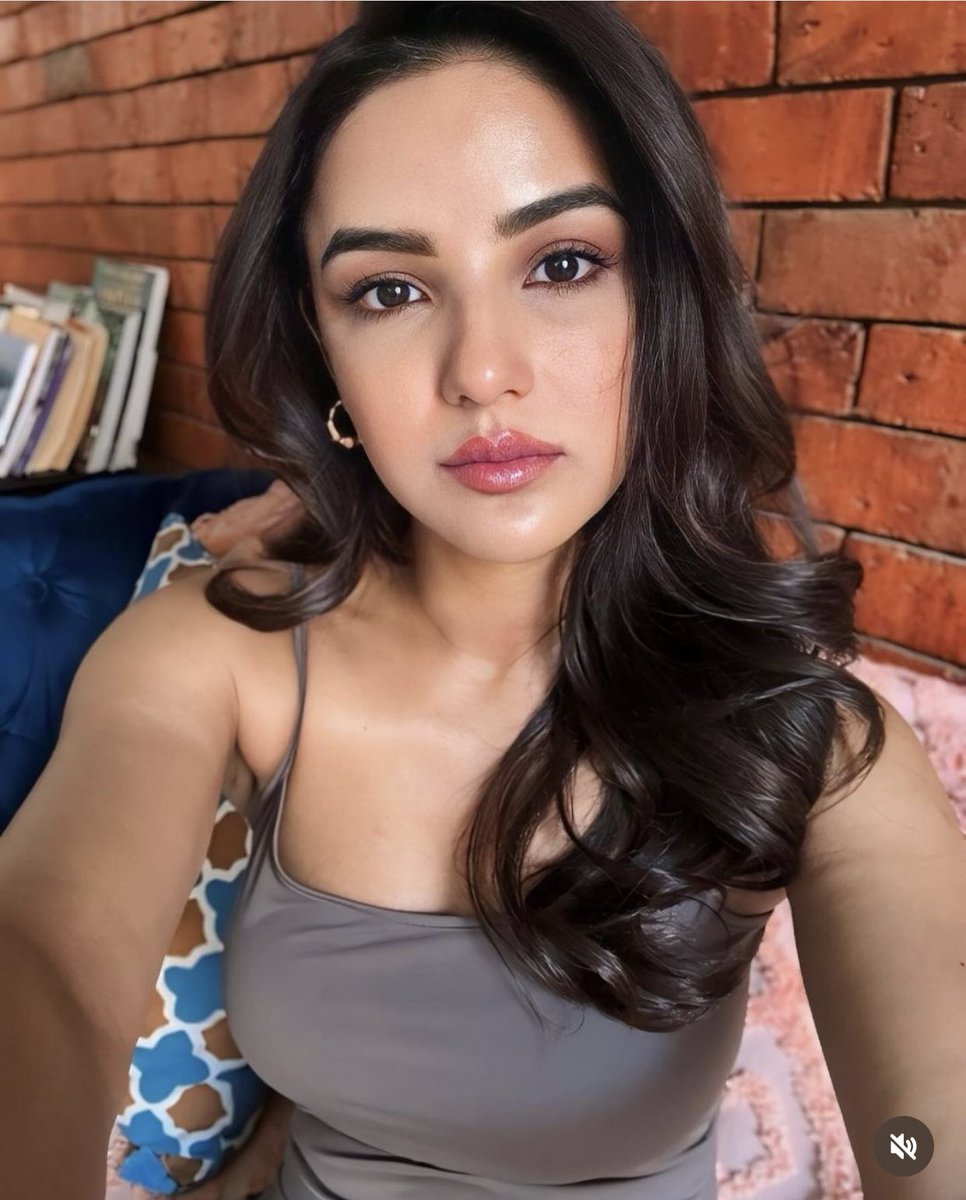 Summer Look 😍 Of Pretty 🦋❤
#JasminBhasin 

#Jasmin #Jasminians