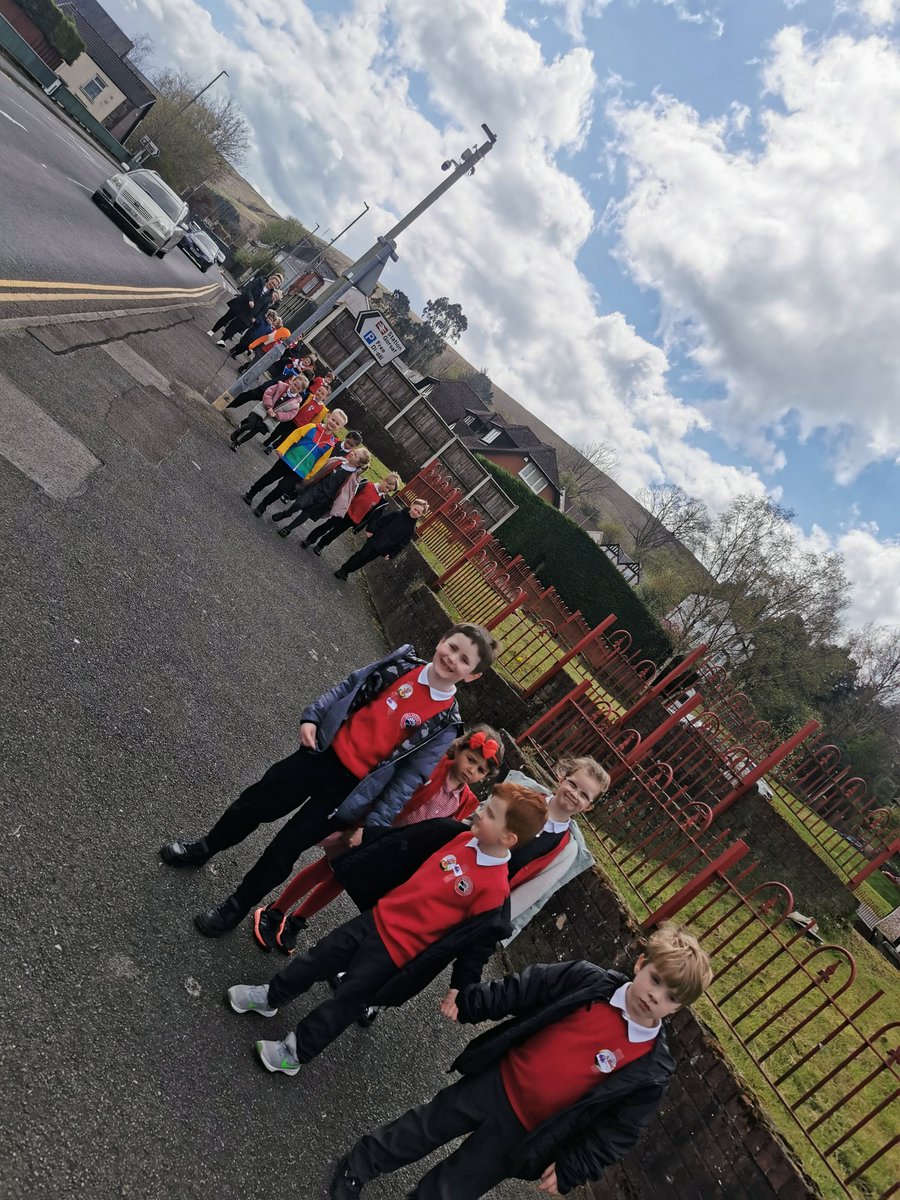 What better way to mark 'Beep Beep Day' and teach road safety than to go and cross some roads ourselves! 🚗🛣️ #AuthenticLearning #StopLookListen @IDS_Mrs_Parfitt @IDS_Mrs_Evans @IDSHeadteacher