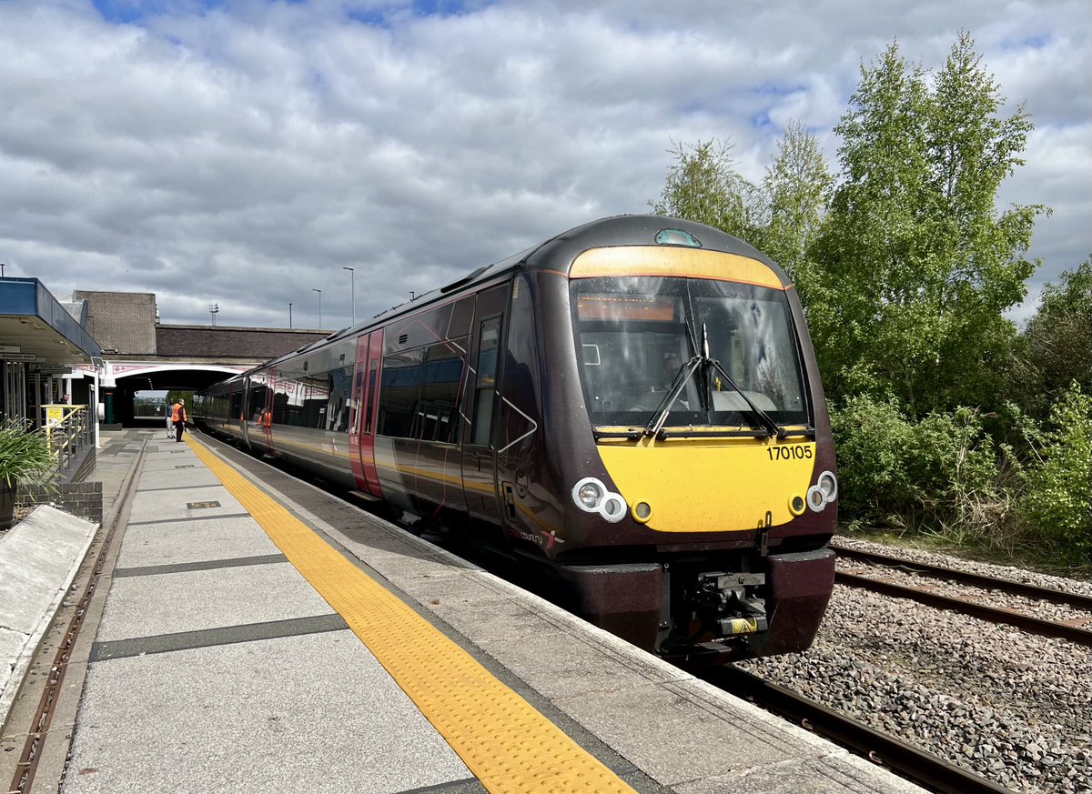 170105 at #BurtonOnTrent on the 13.24 to #BirminghamNewStreet #class170 24/4/24