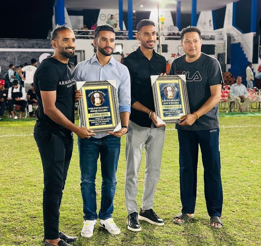 East Bengal Legend Harmanjot Singh Khabra along with Gill Brothers (Prabhsukhan and Gursimrat) were invited in Kaharpur Cup 2024.

#JoyEastBengal #TorchBearers