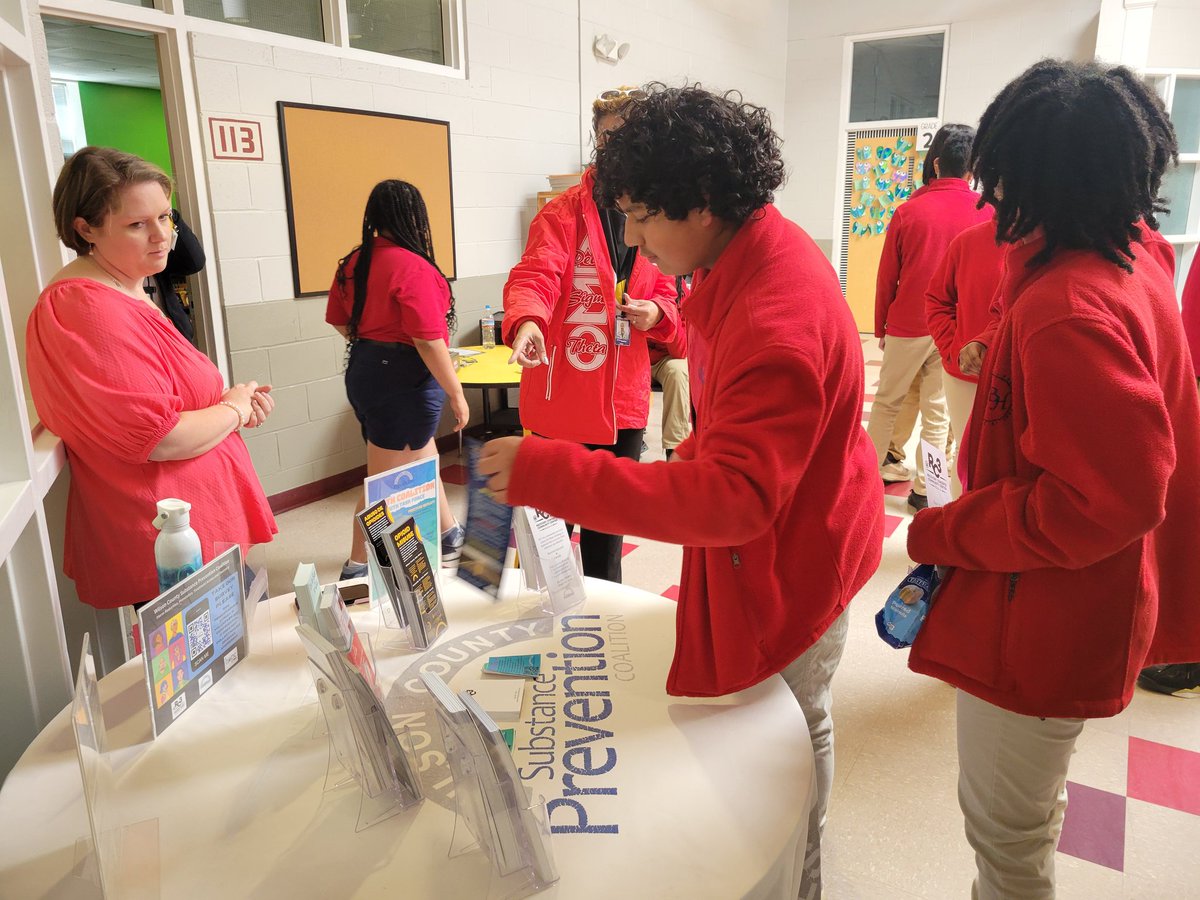 USING THEIR VOICE 💯 On April 18, the SBH MS SGA successfully launched their substance prevention campaign "Use Your Voice to Make the Right Choice" and its impact has been felt throughout the school. 
Read more about why they felt this was necessary: restorationnewsmedia.com/articles/wilso…