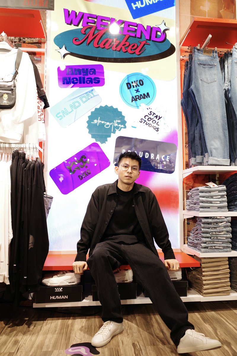 jhosephllorente's tweet photo. Kick-off party for this year’s Human Clothing Weekend Market. Got the chance to see the exclusive designs from participating local artists and designers. #humanph https://t.co/4M3K0k0RQW