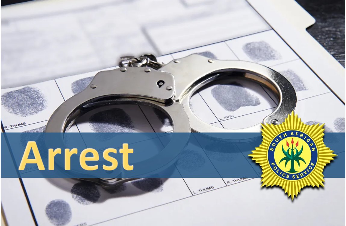 #sapsWC [UPDATE] SAPS detain two suspects for the attempted murder of a Kensington Constable. A 30yr-old male handed himself over to police, accompanied by his lawyer at about 20:30 at Maitland SAPS in connection with the attempted murder of a #SAPS member in Kensington on