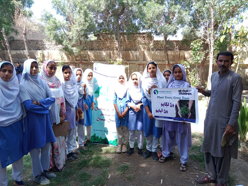 SgfPakistan's tweet photo. Every day is Earth Day!
SGF empowers children to take small-scale climate action! A awareness session and moringa tree plantation motivated children. Remember, small-scale climate action is important and can add up to make a BIG difference!  #EarthDay #SparkFund
@Global4Children https://t.co/GIrVnzSoE8