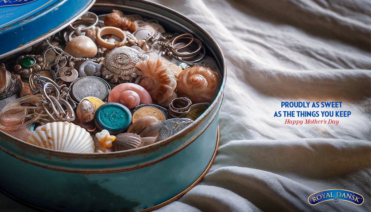 renatosal2018's tweet photo. Unveiling the sweetness of memories with #BiscuitTins: our prints celebrate the tender keepsakes mothers cherish in their Royal Dansk tins. It's more than sewing kits; it's threads of love. 🧵💙 @OneMinuteBriefs @JDCP_10 #MothersDay https://t.co/lu639q6dfJ