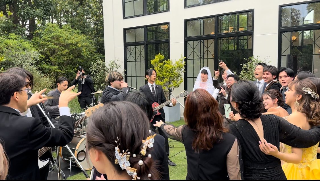 友達の結婚式の余興でカバーだけどちょっとだけ演奏しました！

Hi-STANDARD/My First Kiss (cover)
m.youtube.com/watch?v=9cvHPg…
あなたに/MONGOL800 (cover)
m.youtube.com/watch?v=P728Ek…