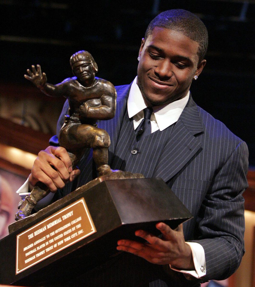 Reggie Bush is getting his 2005 Heisman Trophy back✌️🏆‼️

Per: @PeteThamel