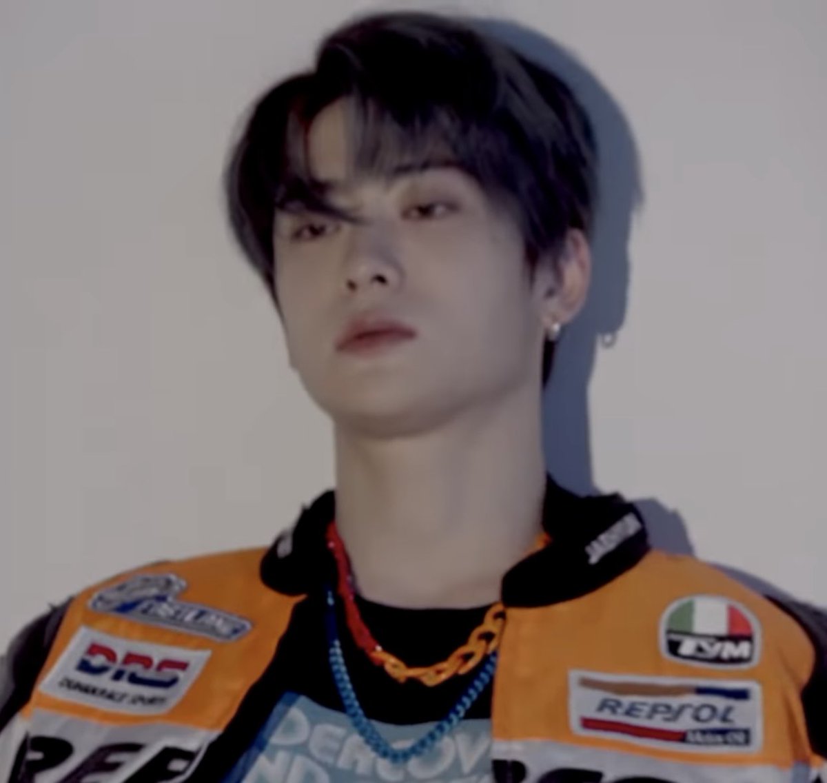 봄 tweet media