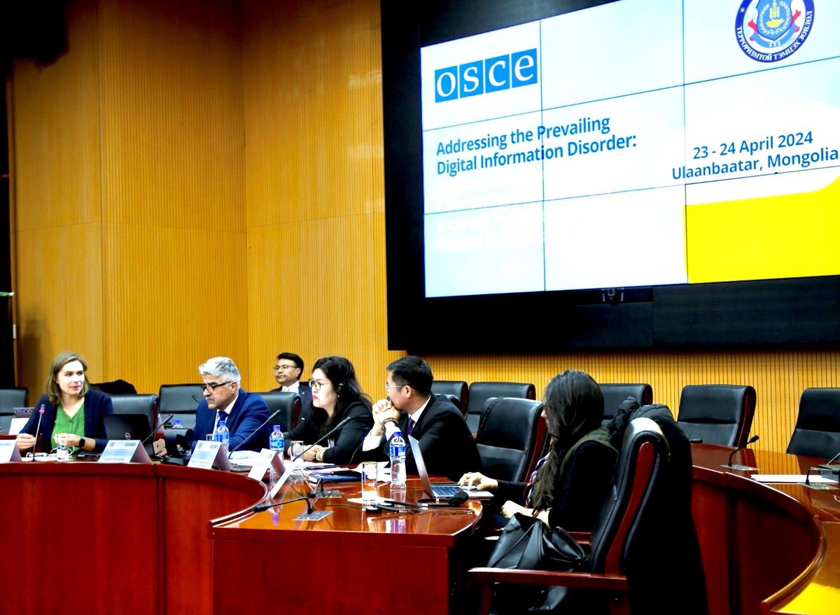 Pleased to collaborate with <a href="/OSCE/">OSCE</a> TNTD colleagues on transnational threats in #Mongolia. Together, we're enhancing #FreedomOfExpression in counter-terrorism efforts and content &amp; platform governance. #MediaFreedom &amp; healthy information spaces bolster resilience, peace &amp; security.