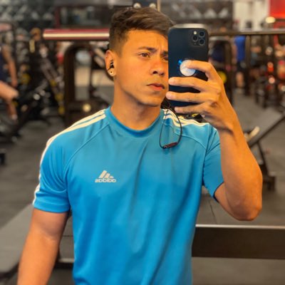m_henriqs's tweet photo. #NovaFotoDePerfil https://t.co/8olCpdXBdt