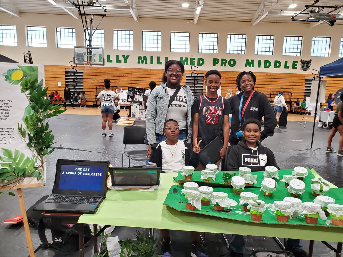 So excited about our 6th grade INC. students' Market Day games at @KMMPMPanthers annual Field Day Bazaar!! @RichlandTwo @R2Magnets #kmmpm