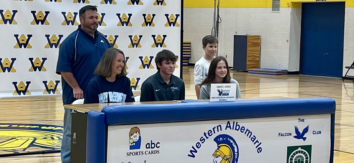 JBC_Baseball's tweet photo. Loved starting my day with 2 incredible young men. 

Congratulations to @DJones_2024 @ @ezzyandres 

Daniel is headed to @umw_baseball and Ezra to @ucathletics 

Each will make those schools and baseball programs better. 

@WAHS_BaseballWA @WAHS_Crozet https://t.co/jwXPjb5w8u