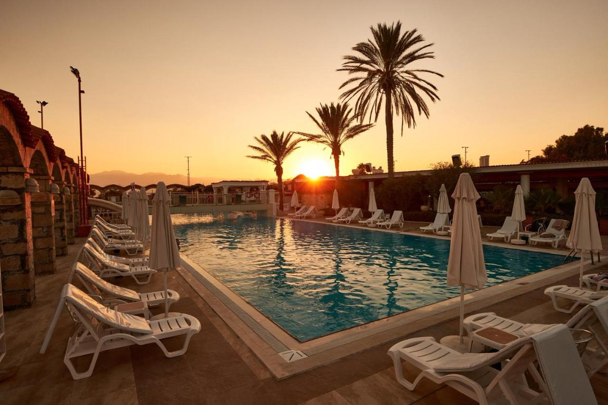 LuxuryPackageT's tweet photo. An irresistible offer from CLUB HOTEL SERA in #Antalya
Enjoy an all-inclusive stay for €170 during May 🧐

Breakfast, lunch and dinner in the hotel restaurants
Various drinks
Recreational facilities and activities

https://t.co/vOpioPVo6L https://t.co/4Uf0klSuO3