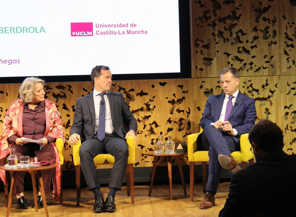 AytoAlbacete's tweet image. 🔵 @Selopezmanuel destaca la importancia del municipalismo para mejorar la calidad de vida de los ciudadanos durante su participación en el foro organizado por #ClubConecta en 📍Madrid