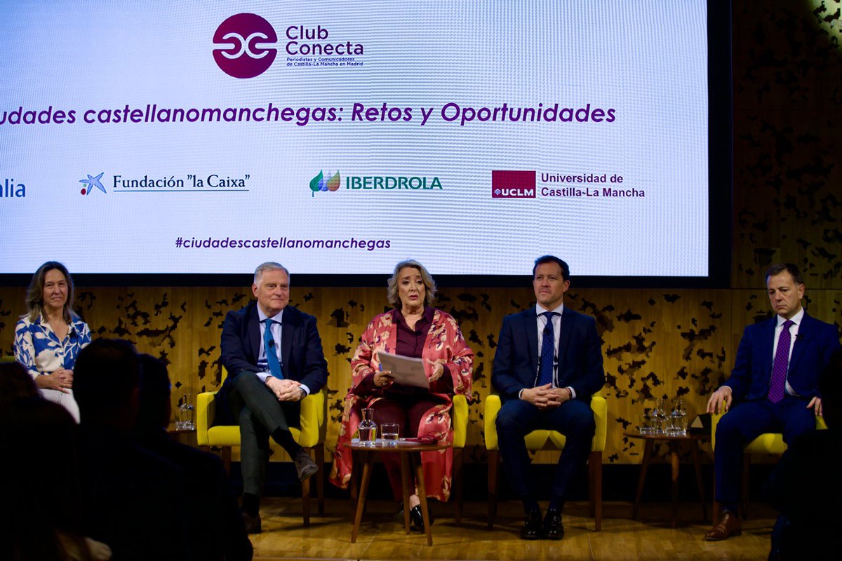 AytoAlbacete's tweet image. 🔵 @Selopezmanuel destaca la importancia del municipalismo para mejorar la calidad de vida de los ciudadanos durante su participación en el foro organizado por #ClubConecta en 📍Madrid