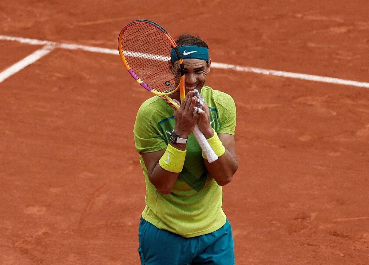 Rafael Nadal 

'Paris'e bugün hissettiğim gibi gelirsem, oynamayacağım. Kendimi rekabetçi hissedersem Roland Garros'u oynayacağım.