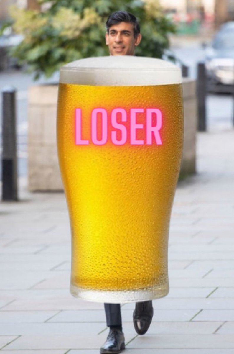 RS73448285's tweet photo. @misspaulalondon @EveningStandard What rubbish. I know loads of Indians who are 6ft plus tall. She is calling out #PintsizeSunak being utterly useless and who will lead to a crushing defeat come election time. https://t.co/KOgjIhoKqY