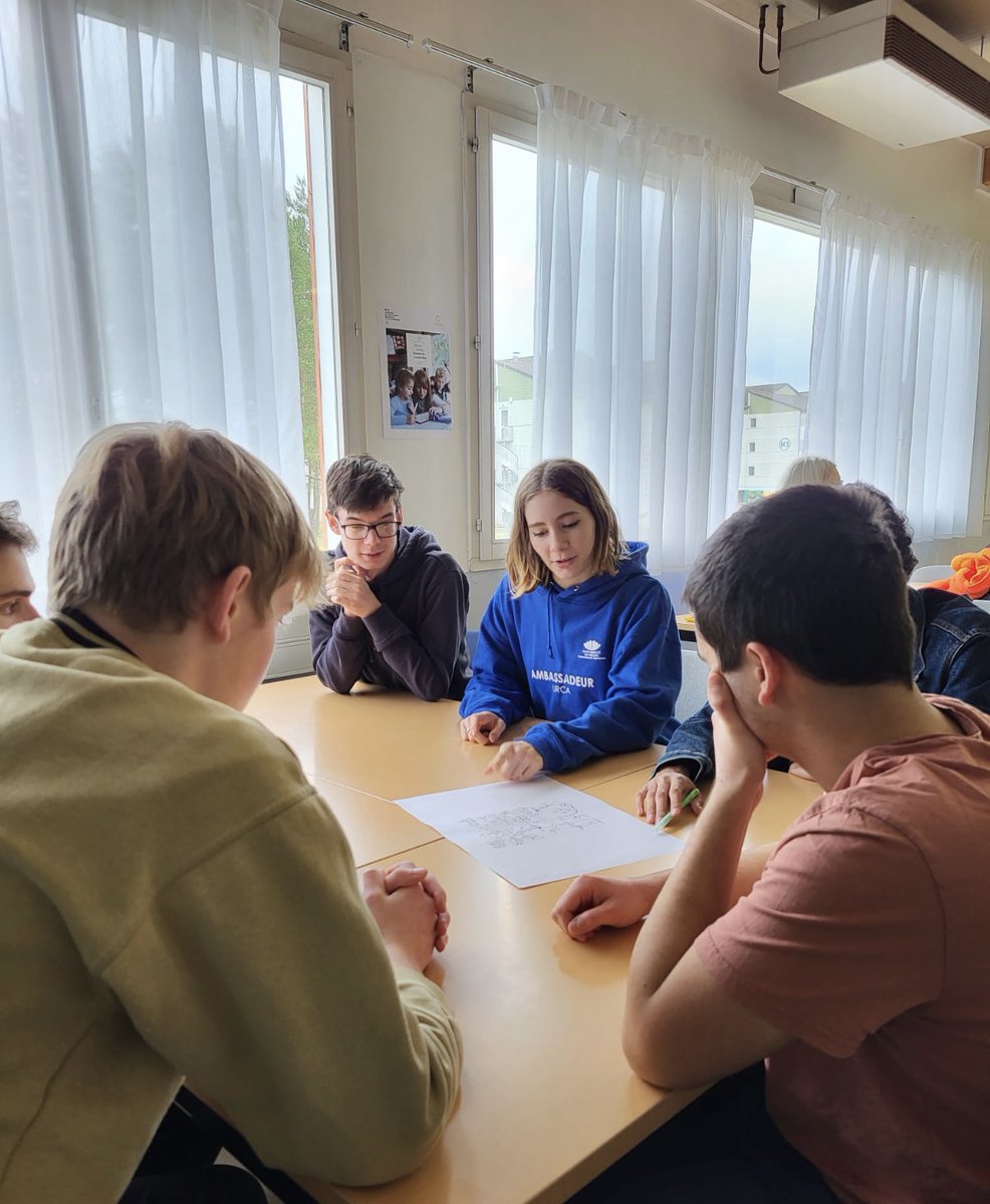 ProjetAILES's tweet photo. Grosse semaine ! Du 15 au 19 avril 2024 nos étudiants ambassadeurs de l'@universitereims ont rencontré 9 classes de terminales et 6 classes de première des lycées Charles de Gaulle (Chaumont) et Clémenceau (Reims).
@AcReims https://t.co/lYK24Yfetd