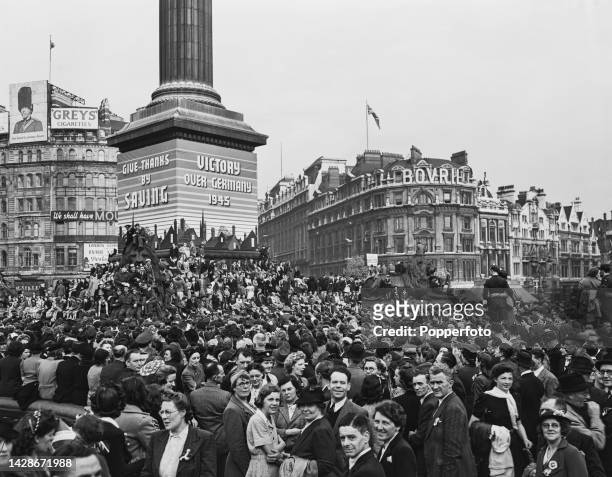 Do not compare climbing on the base of Nelsons Column with doing the same on the #Cenotaph..

#TrafalgarSquare has been regarded as the place for large crowds to gather, protest  or celebrate for many years.

#StGeorgesDay