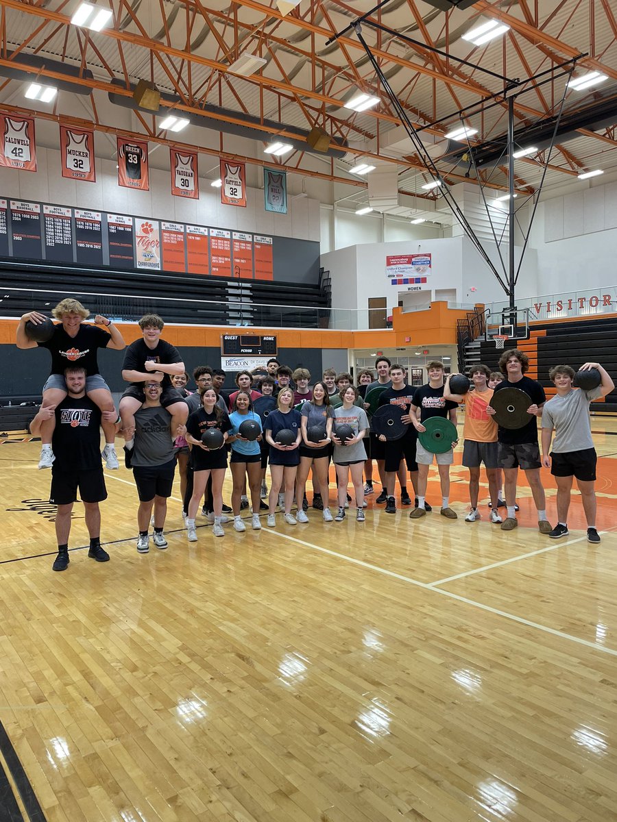 My 2nd period class is AWESOME! Completely unprompted, came in and got attendance taken care of, got down to the gym floor and executed the entire session from warmup to the last rep without me having to say a single word. Definition of leadership and hammering the little things!