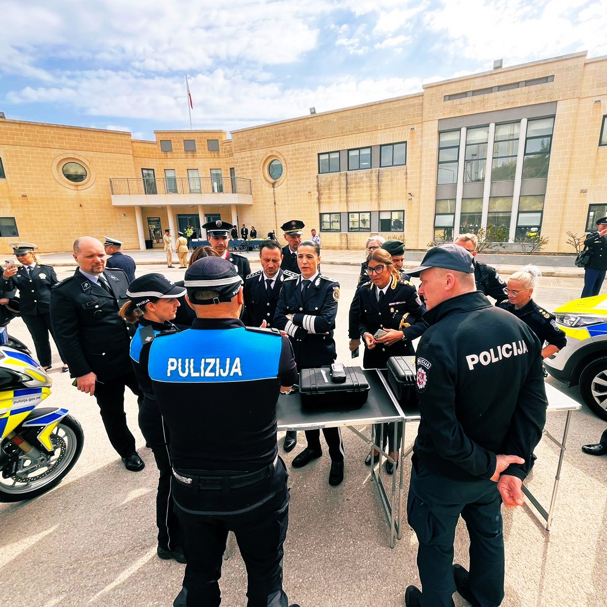 👮‍♀️👮‍♂️Walking through the wonderland of the Academy of 🇲🇹 @MaltaPolice 💫This is where the future of policing is crafted. 🚨Lots of road police experience shared on the second day of ROADPOL spring meeting. #police #roadsafety