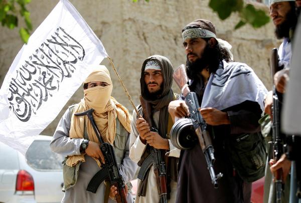 Taliban, IŞİD'e karşı özel askeri birim kuruyor. Özel kuvvetler, modern silahlar verilecek işsiz Taliban'dan oluşturulacak. Militanlar, Taliban'ın aldığı istihbarata dayanarak IŞİD'e karşı operasyonlar yürütecek.