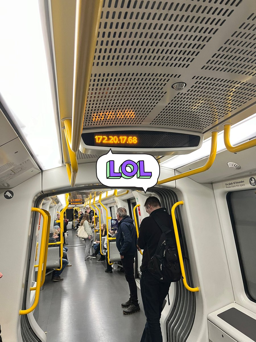 In case you want to ping the metro - there’s a service for that 😄 #openhagen #IP #display