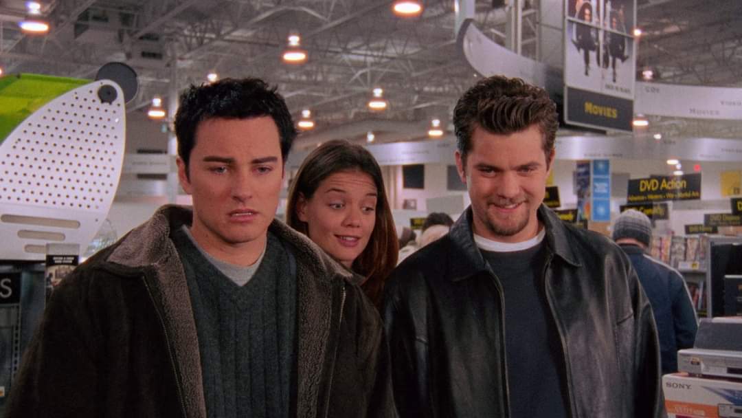 Happy #Wednesday Creek Talkers! 😊 

💥Click our 🔗 to DOWNLOAD our latest recap S6-Ep14 'CLEAN AND SOBER' 🍷🚫📺

#dawsonscreek #kerrsmith #katieholmes #joshuajackson #the90s #90stv #nostalgia #creektalkpodcast