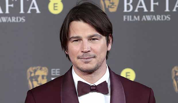 Josh Hartnett on the shock of 'Black Mirror: Beyond the Sea' twist being 'even darker than I imagined' [Exclusive Video Interview] goldderby.com/feature/josh-h…