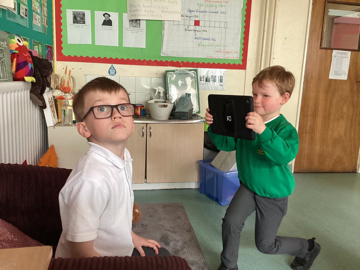 whcps's tweet photo. 2JE have been very busy recreating photographs in the style of 60s photographer David Bailey. The learnt how to compose and edit photographs in his style. #whchistory #whcart #whccomputing https://t.co/ZjhybxCfiu