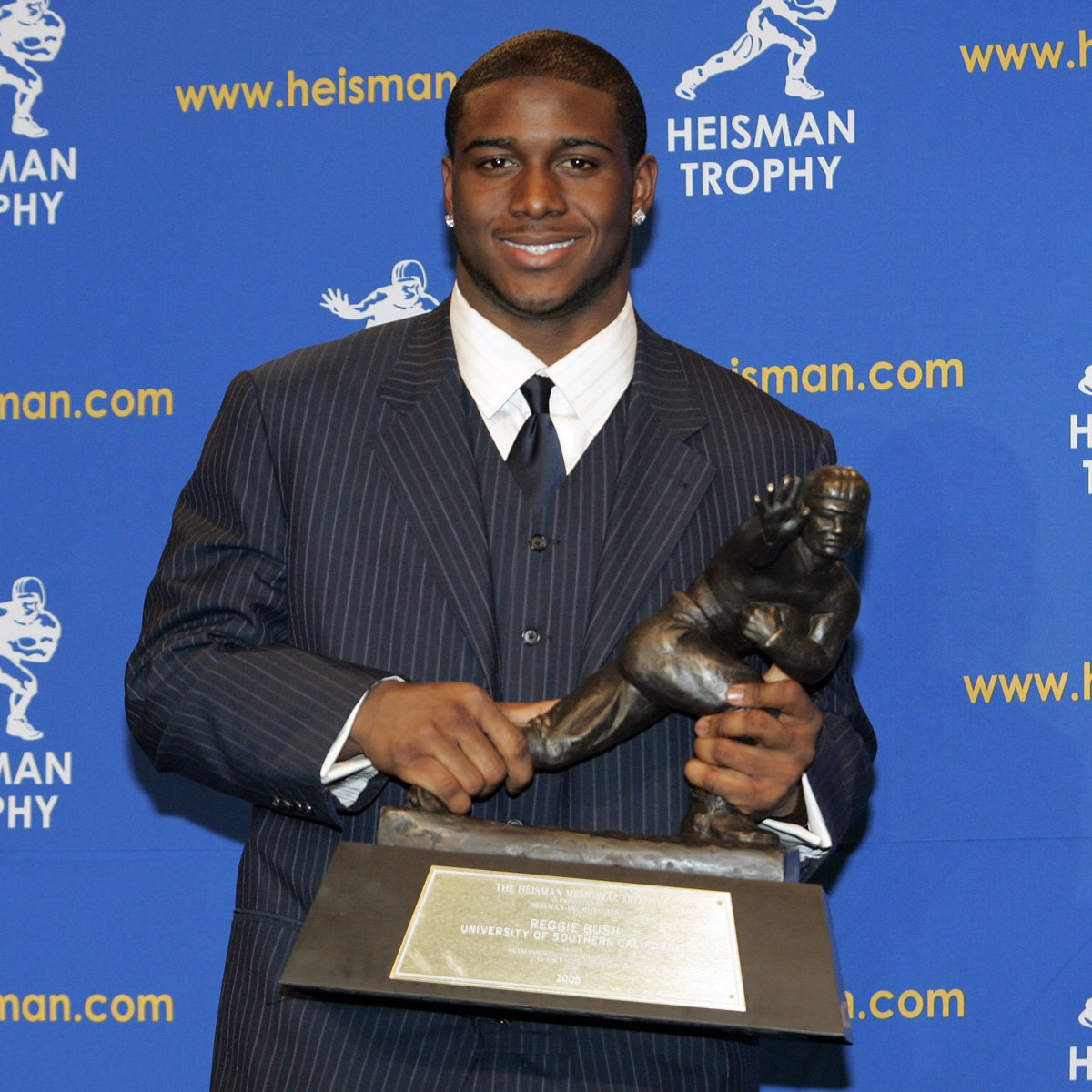 BREAKING: Reggie Bush is getting his 2005 Heisman Trophy back Per @ESPN, the Heisman Trust is set to announce the 'reinstatement' of the trophy to Bush today. Sportico story to follow