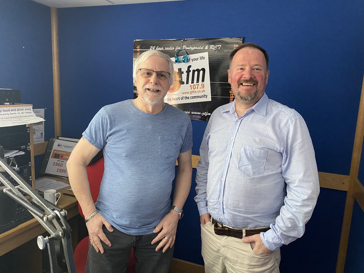 Many thanks to Andy Mulligan for coming in to chat on todays Community Link Show about the Hot Jam Academy, an innovative scheme for young people in Rhondda Cynon Taf. Listen here:- player.autopod.xyz/576828 (skip to 1hr 32mins)