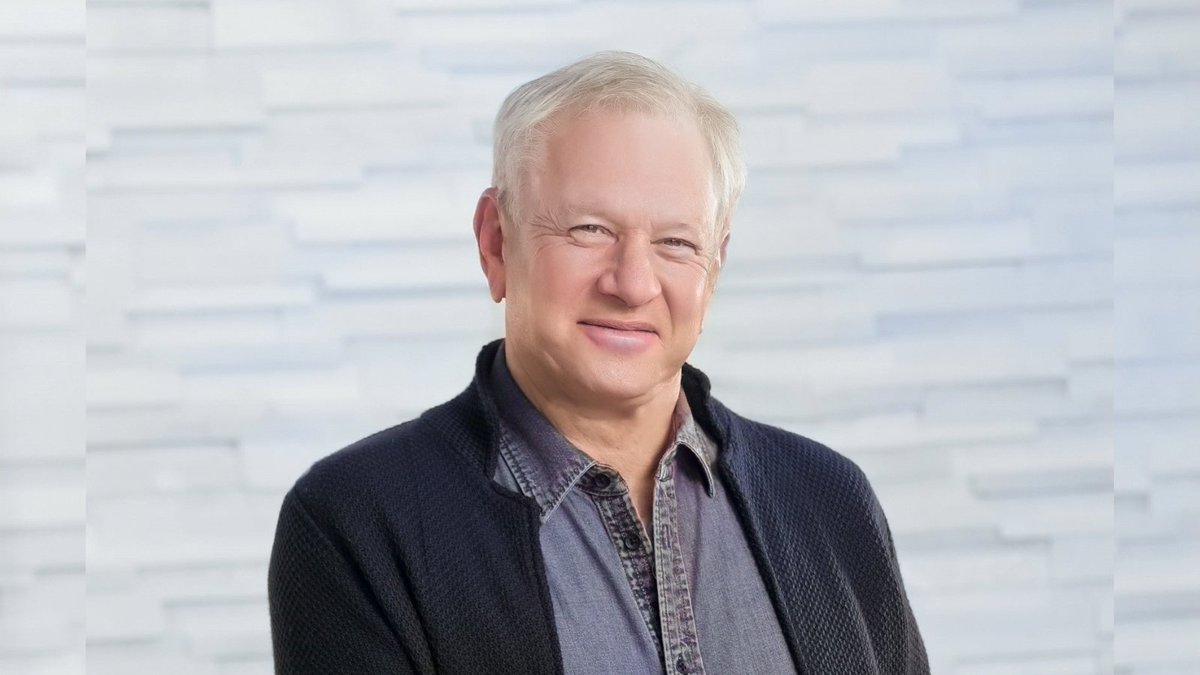 naiopnj's tweet image. #NAIOPNJ pleased to present '24 Charles Klatskin Lifetime Achievement Award @DenholtzRE CEO Steven Denholtz. Since taking helm of #PrivatelyHeld, #VerticallyIntegrated #CRE #investment &amp;amp; development co. in '83, Steve’s #leadership, vision &amp;amp; expertise fueled explosive #growth...