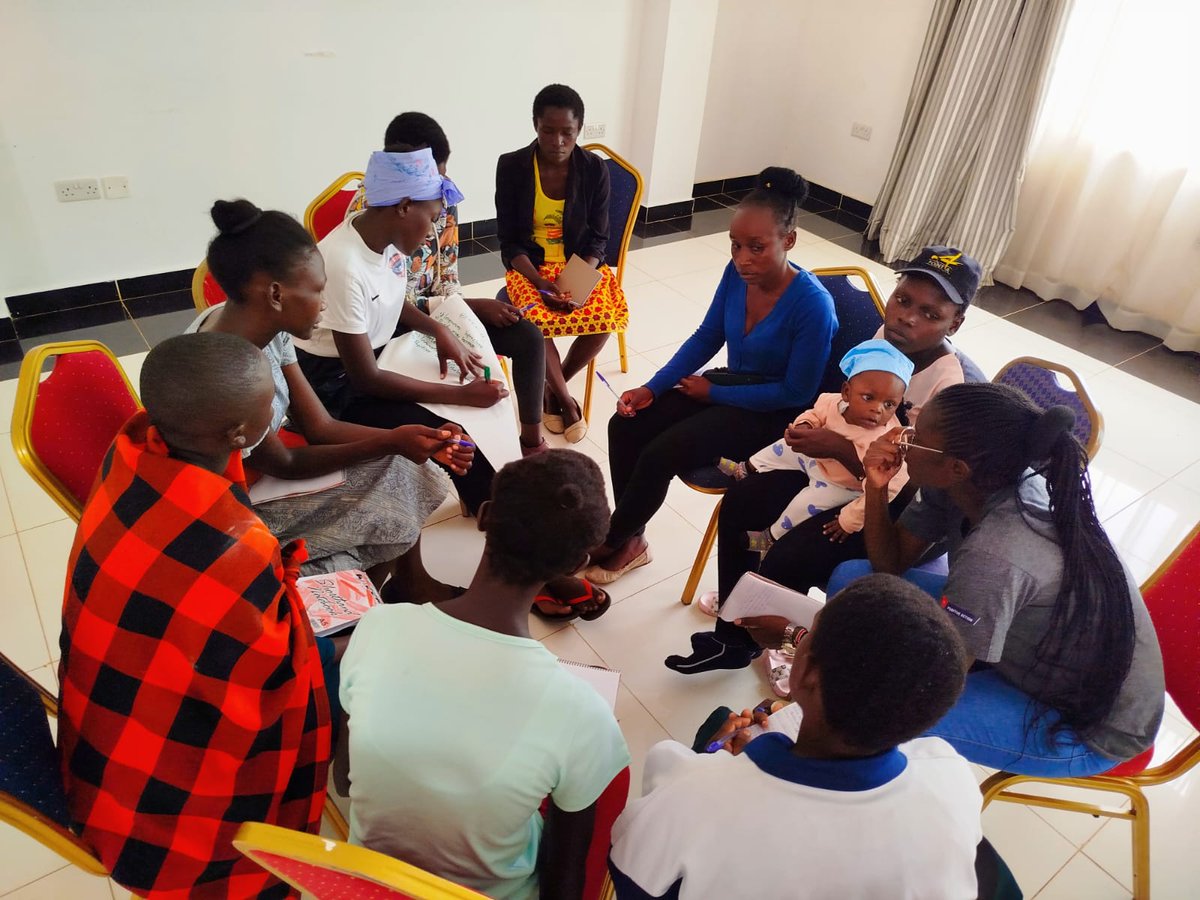 VivianFaith9's tweet photo. Empowerment starts with education. Teaching teen mothers about entrepreneurship is not just about creating businesses; it's about creating futures. #EmpowerTeens @mildmaykenya @MildmayUK  @KenyaSRHR  @Philiph9 @anyigo_moleen @thelewangao @Leez_Raulph https://t.co/2xN43GnXAo