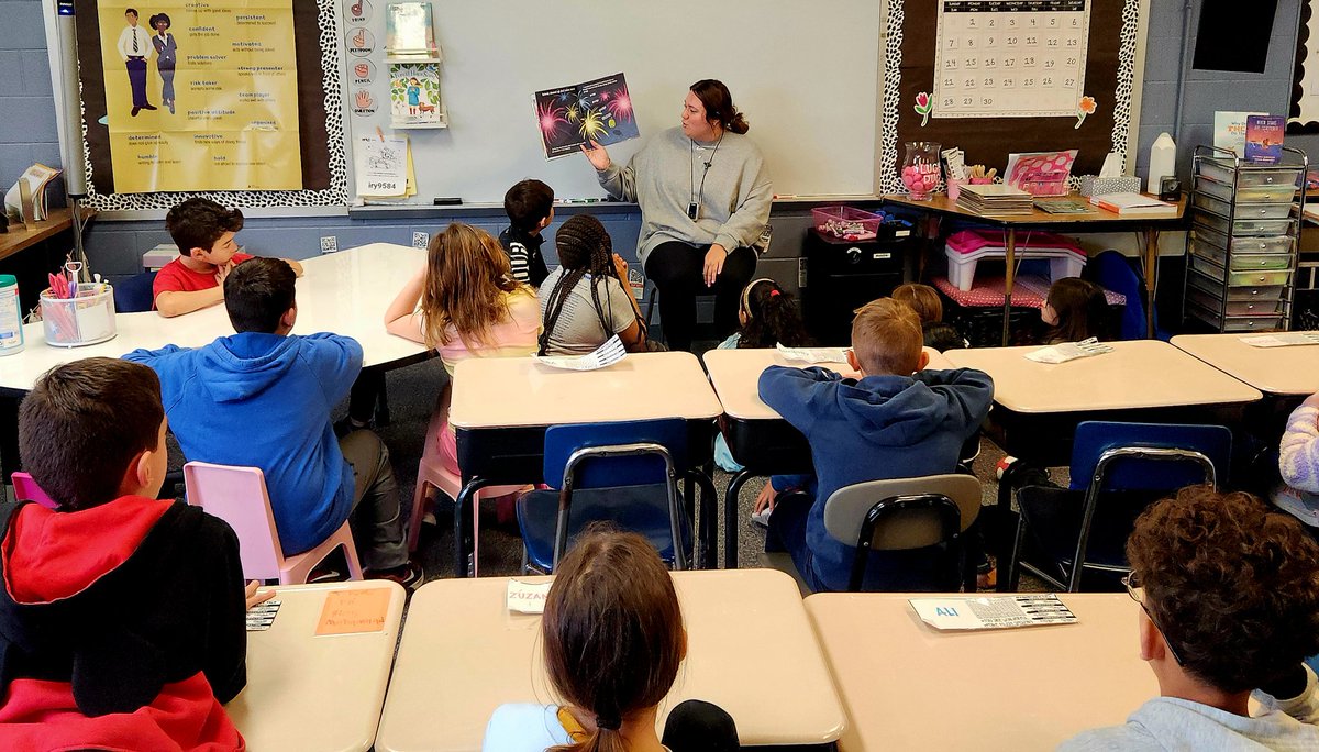 MrsW135parapro's tweet photo. The single most important activity for building the knowledge required for eventual success in reading is READING  ALOUD  to children . 
@OSD135 @Liberty_D135 @ms_bobak @LoizonLibrarian https://t.co/ZNfYjBwGnh