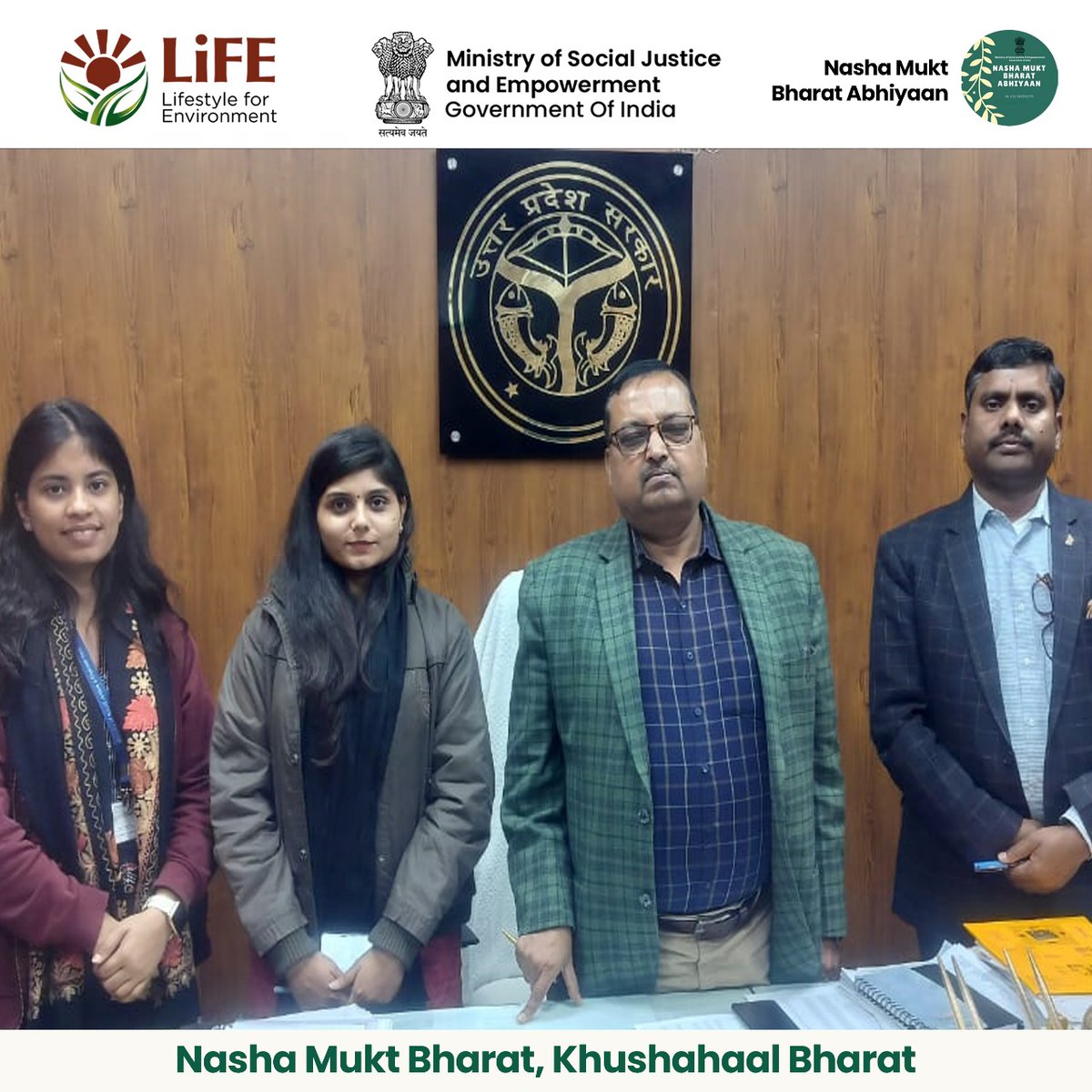 Under NMBA, a review meeting was held with Mr. Krishna Prasad, Dy Director, Social Welfare Department, RL Raghuvanshi, State Prohibition officer, PMUs Shreya Mahawar and Ritika Madan to discuss the implementation of NMBA in UP. @Drvirendrakum13 @MSJEGOI #nmba #drugfreeindia